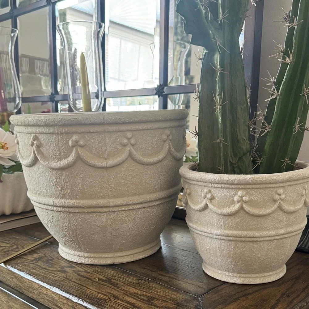 12” My Texas House Ceramic 12” Retro Planter, Wave Embossed, Cream